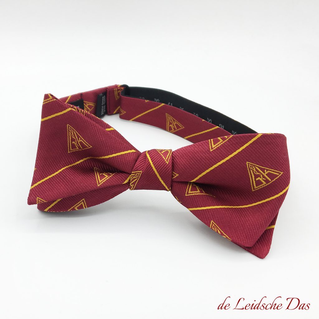 Pre tied bow ties with logos custom made, tailor-made bow ties in your personalized bowtie design