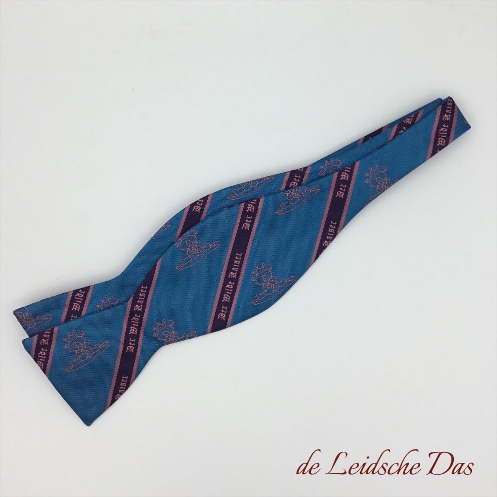 Self-tie and pre-tied bow ties tailor made in your personalized bow tie Design