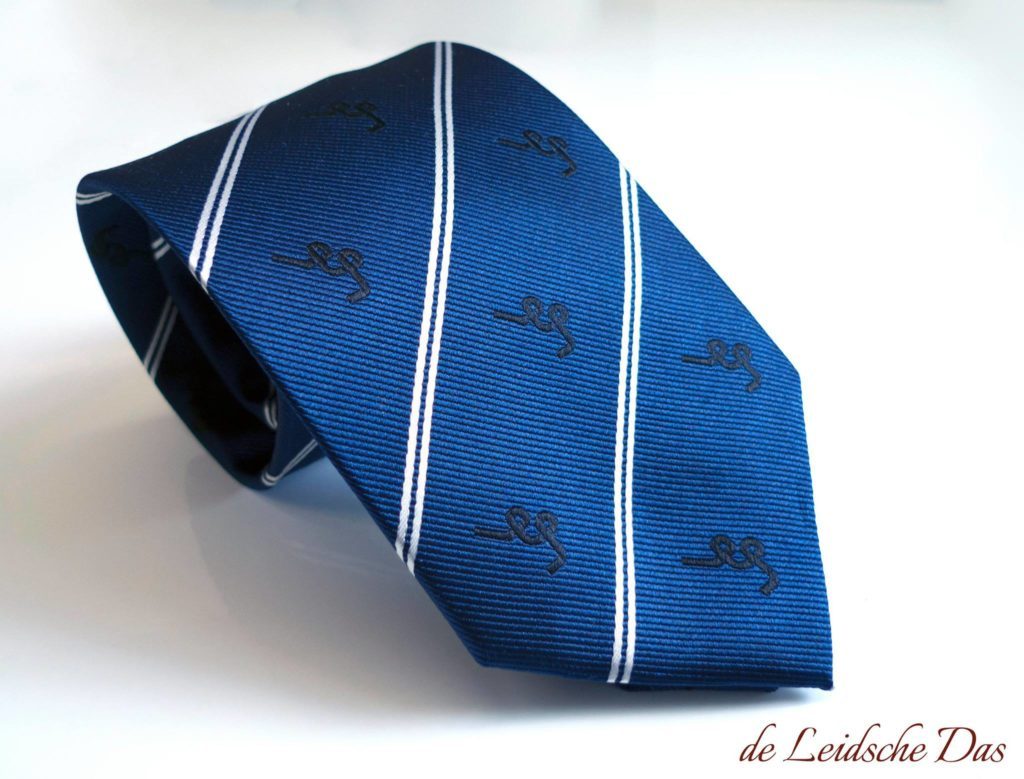 Bespoke striped ties weaving structure diagonal perpendicular, custom ties with a logo